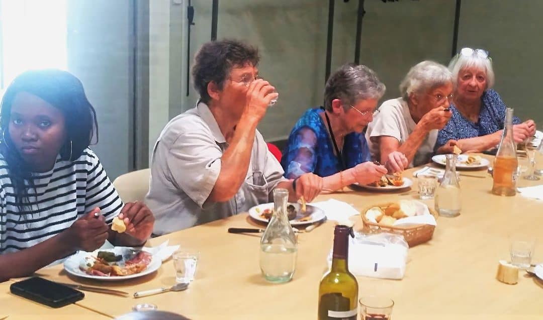 Les repas partagés avec les non-vacanciers de LVV